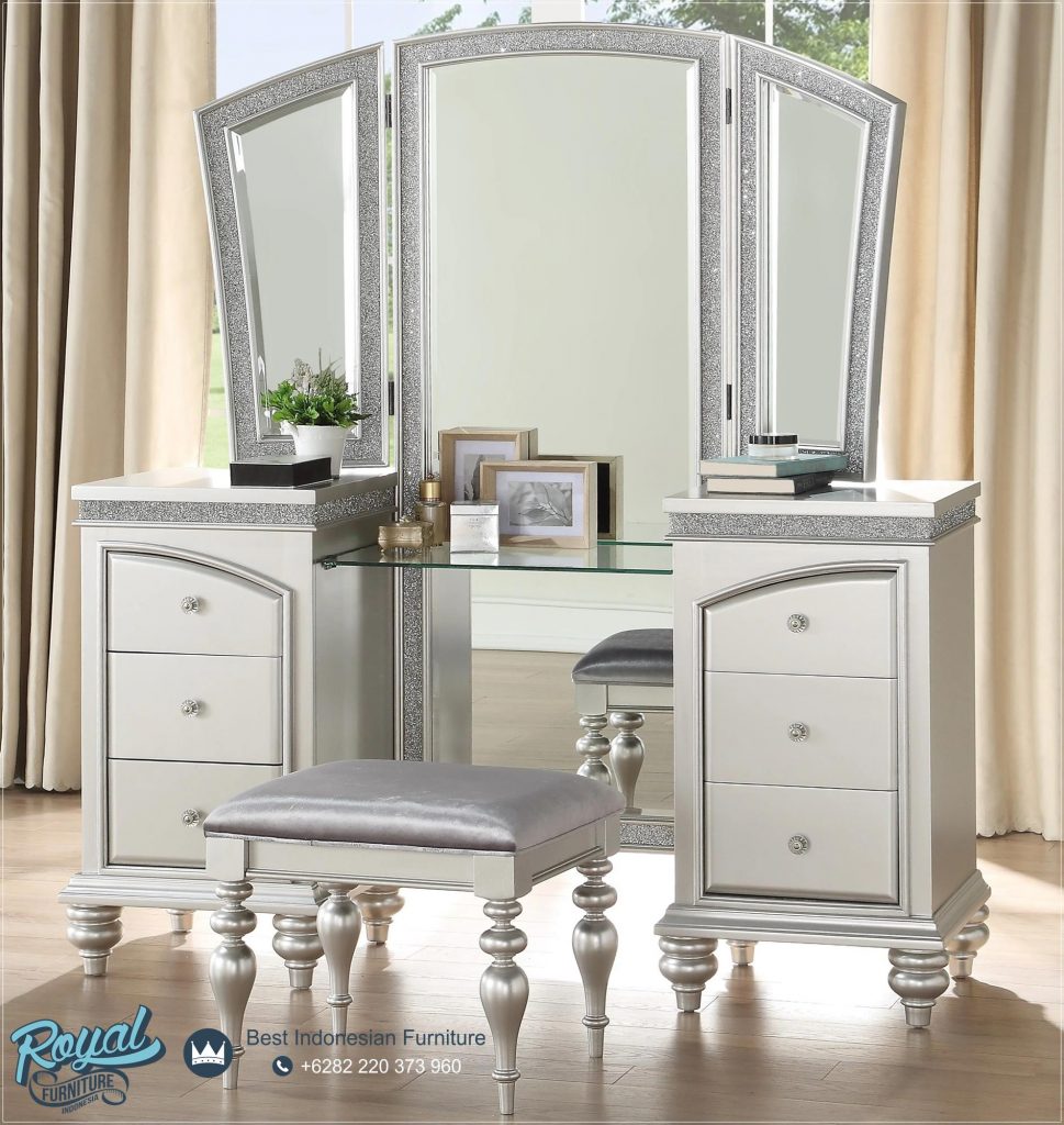 Meja Rias Minimalis, Meja Rias Mewah, Meja Rias Kayu, Meja Rias Lampu, Meja Rias Minimalis Modern, Meja Rias Aesthetic, Meja Rias Cermin, Meja Rias Custom, Meja Rias Dinding, Meja Rias Duco, Meja Rias Elegan, Meja Rias Elite, Meja Rias Jepara, Meja Rias Kaca,Meja Rias Mewah Jepara, Meja Rias Elegan, Furniture Meja Rias,Meja Rias Mewah Jepara 6 Laci Glam Silver